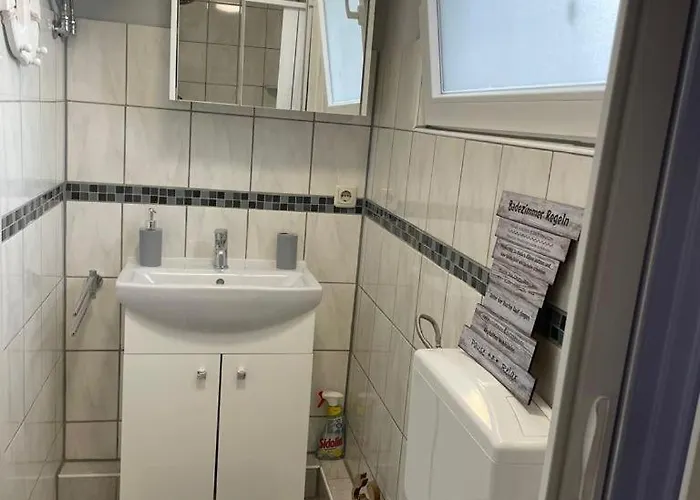 In Semlin ראתנאו